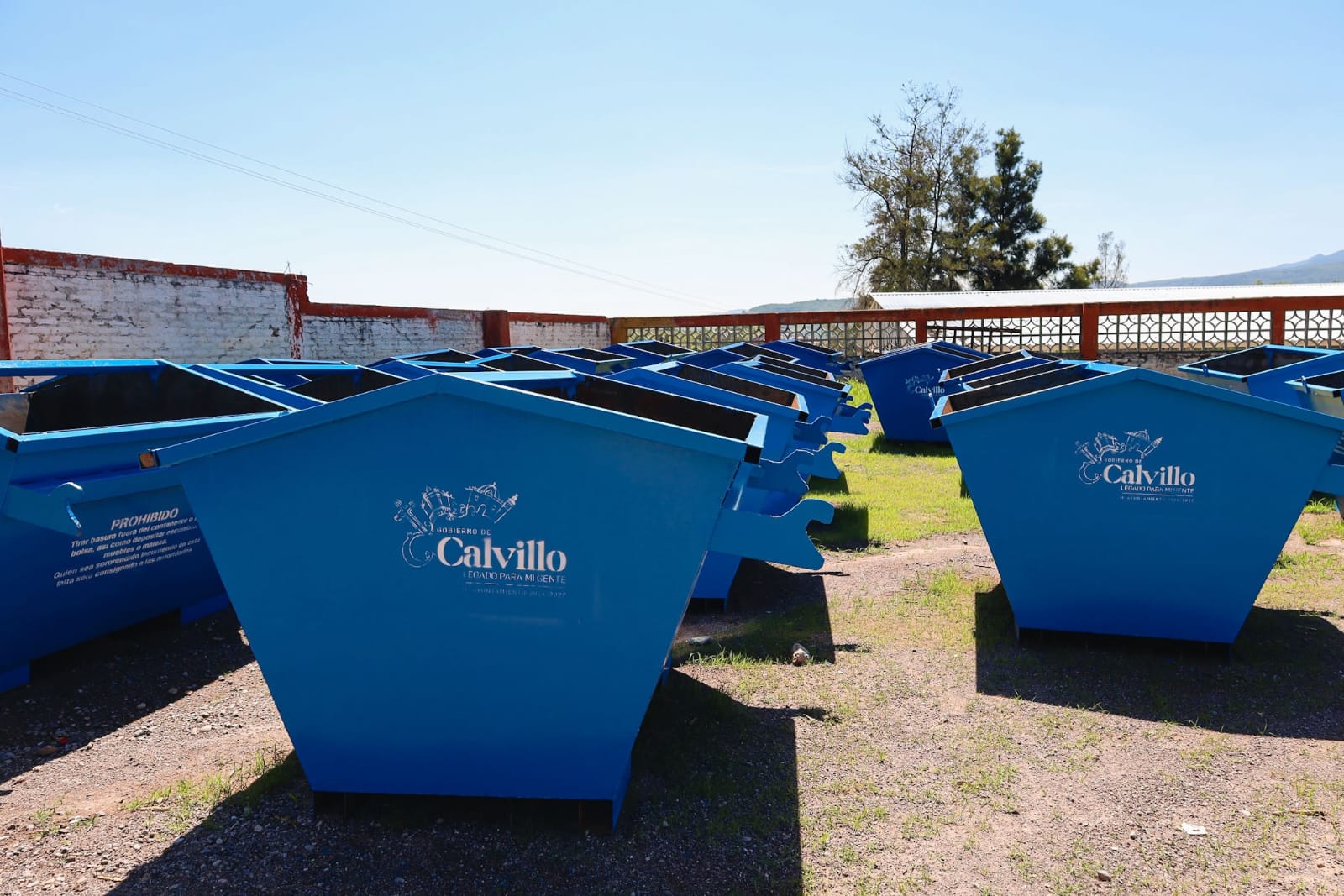 Entregan nuevos contenedores en Calvillo