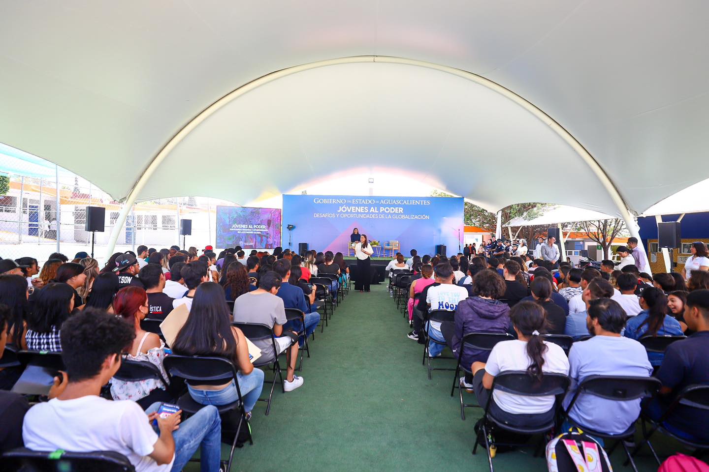 Alumnos mejor preparados tendrán mejores oportunidades: Tere Jiménez