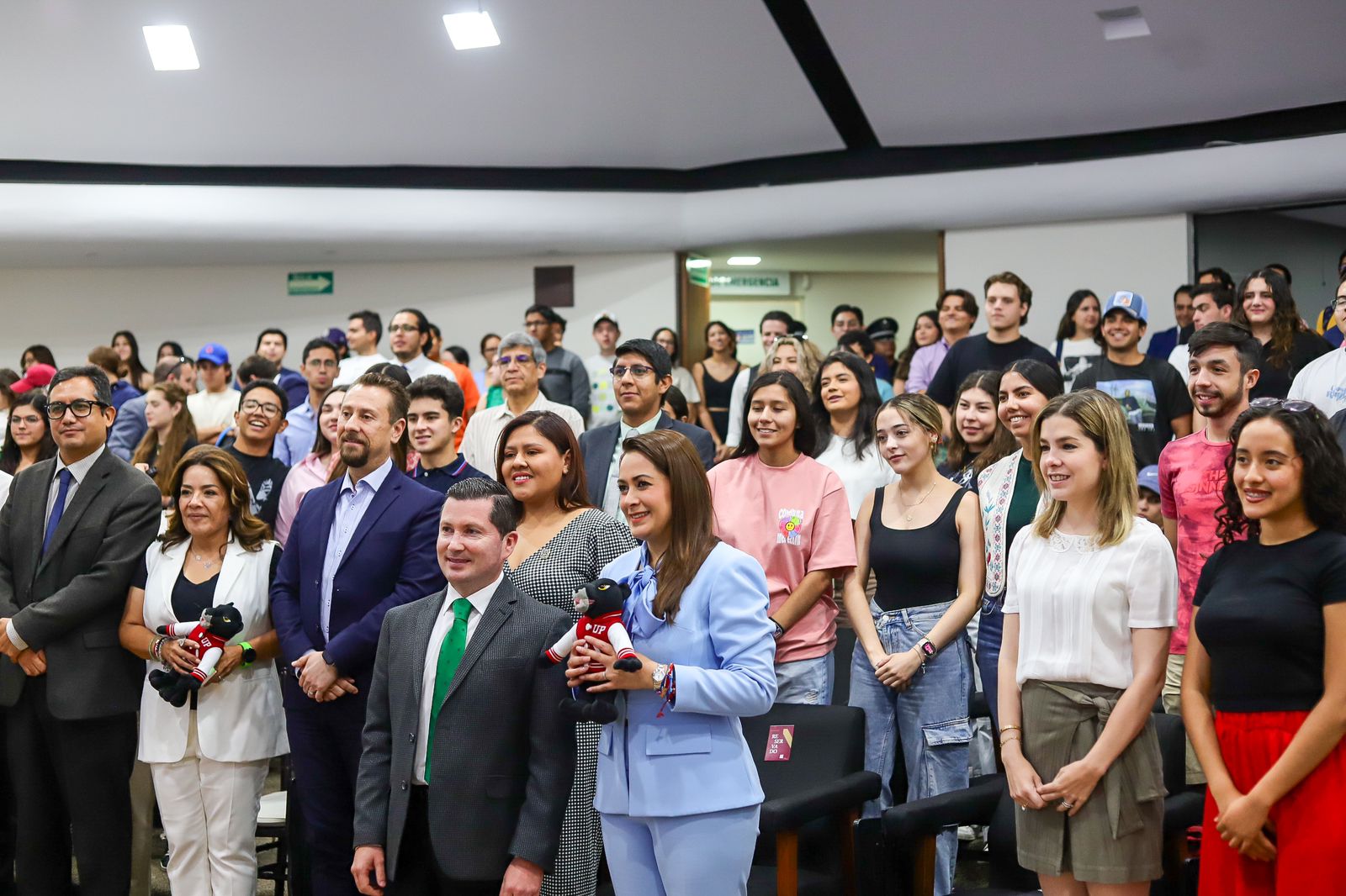 Los países que confían en sus jóvenes y en la educación progresan: Tere Jiménez