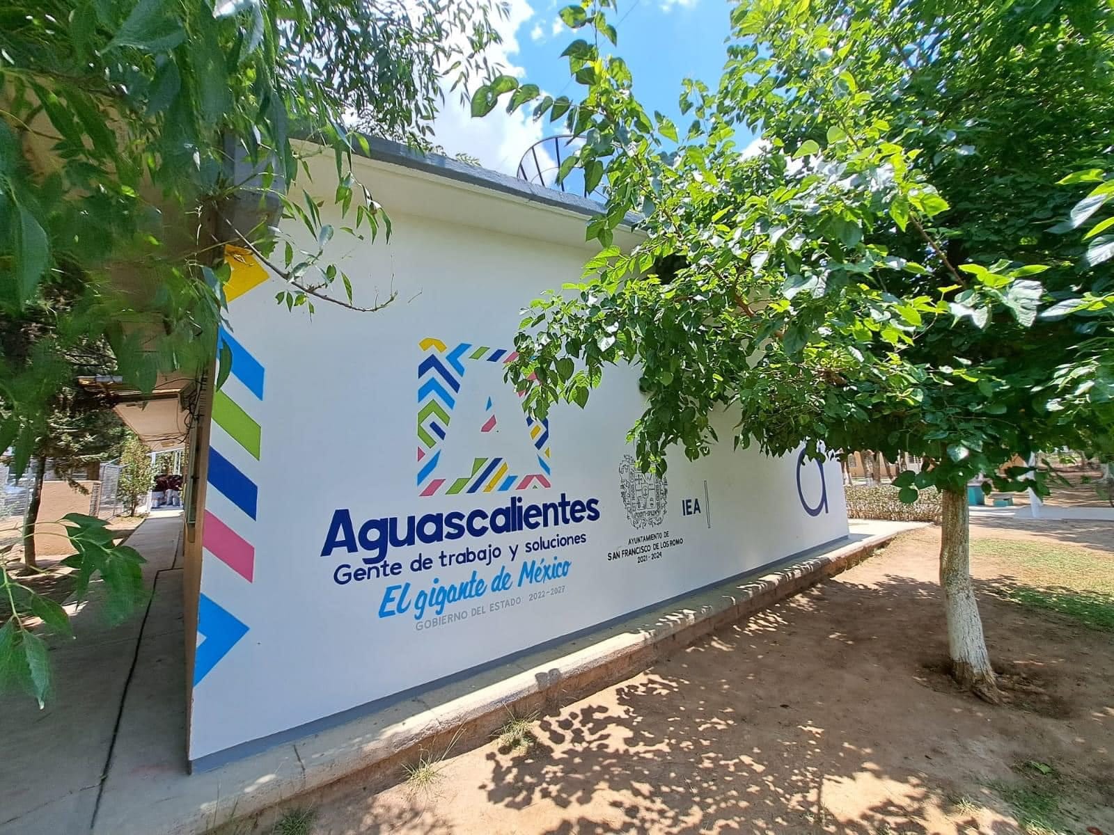 Anuncia Tere Jiménez mejora salarial para maestros de telebachilleratos comunitarios en Aguascalientes