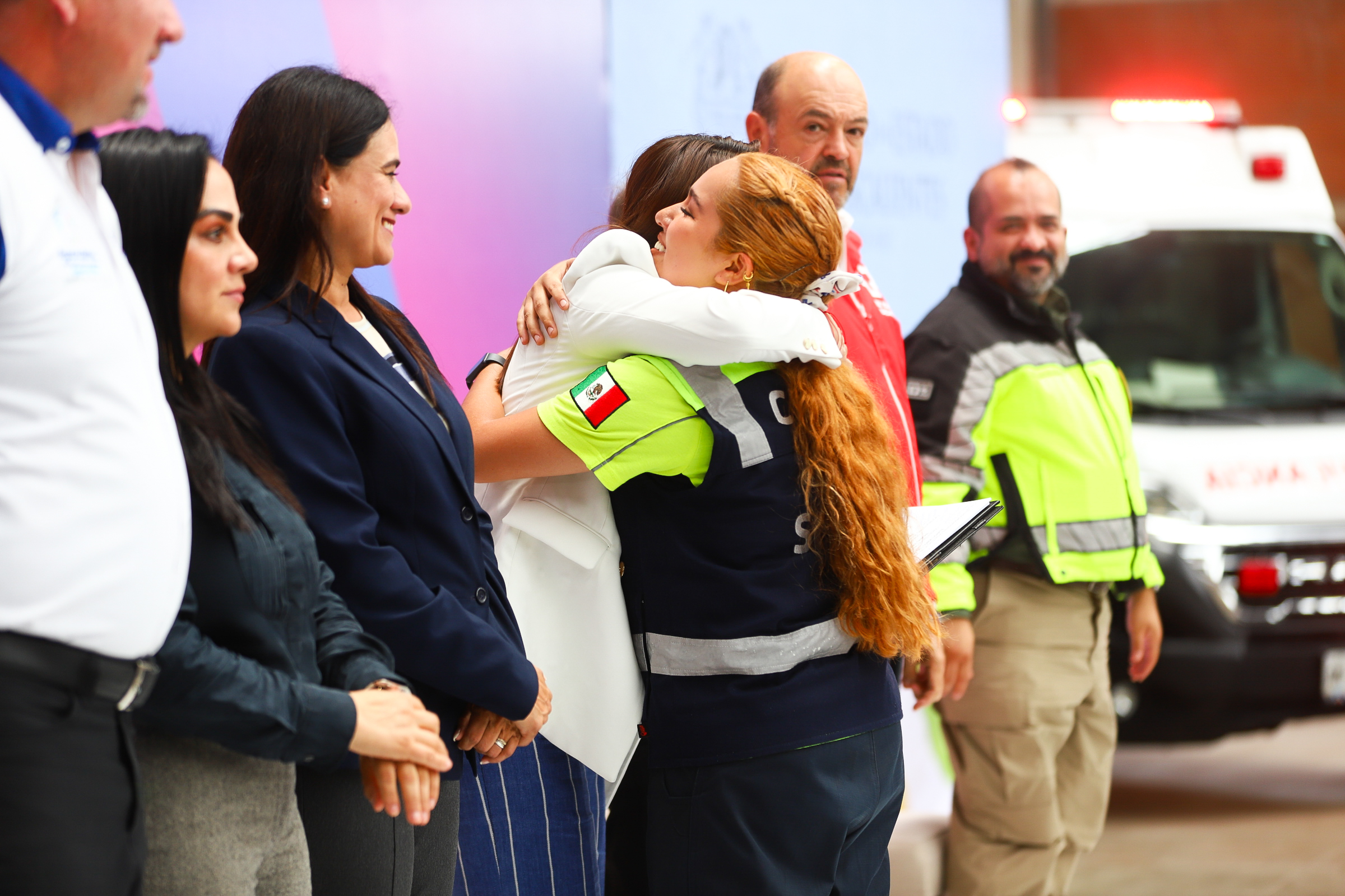 Tere Jiménez reconoce la importante labor de las y los paramédicos en su día