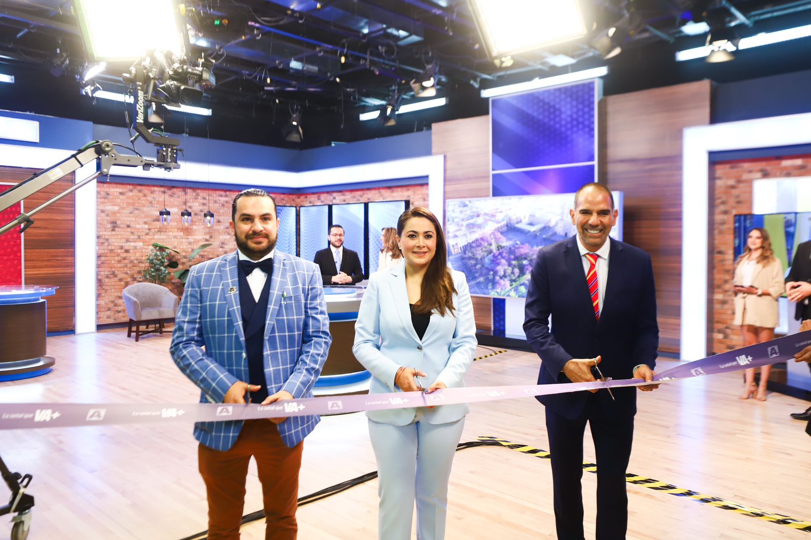 Tere Jiménez inaugura set de noticias en RyTA, donde se producirán programas de calidad para Aguascalientes