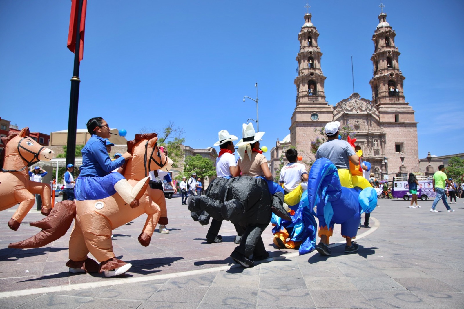 Cientos de familias celebraron el Día del Padre en la VíaAgs
