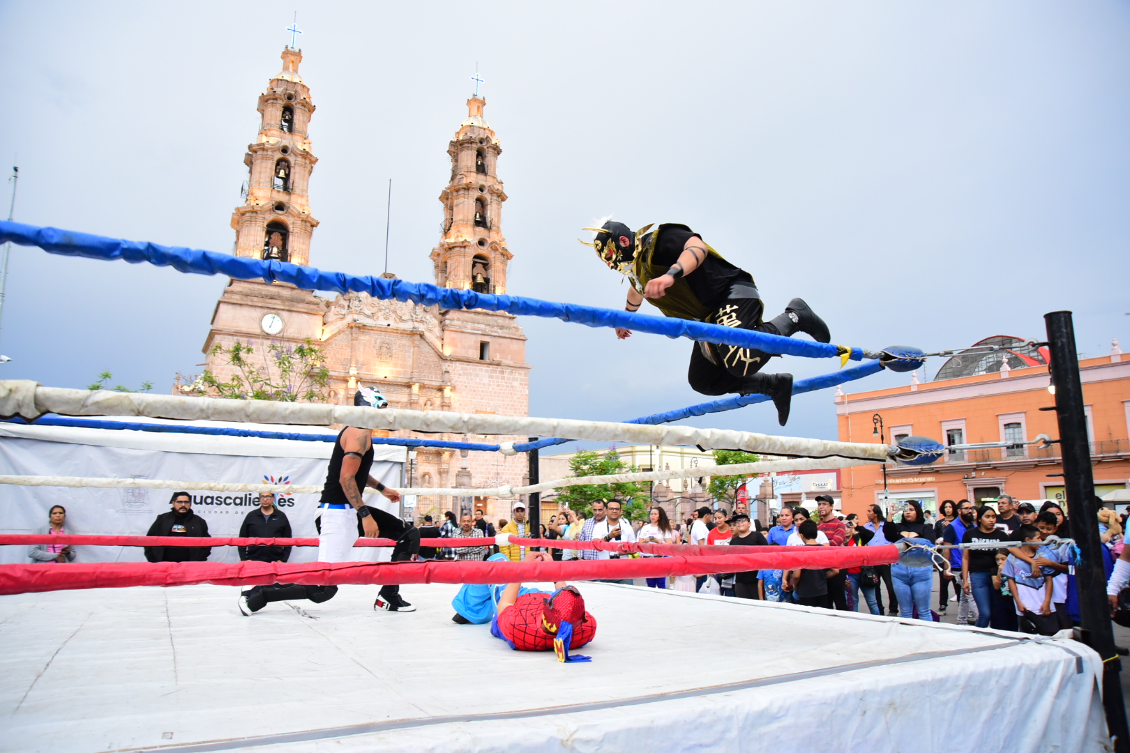 Arranca Municipio de Aguascalientes exhibición del programa ‘Abriendo las Calles al Deporte’ en Plaza de la Patria