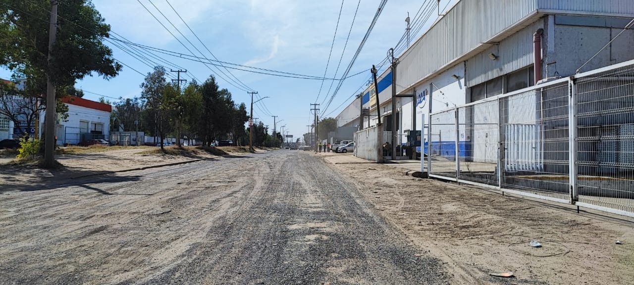 Anuncia Municipio cierres viales en Ciudad Industrial por colocación de pavimento hidráulico