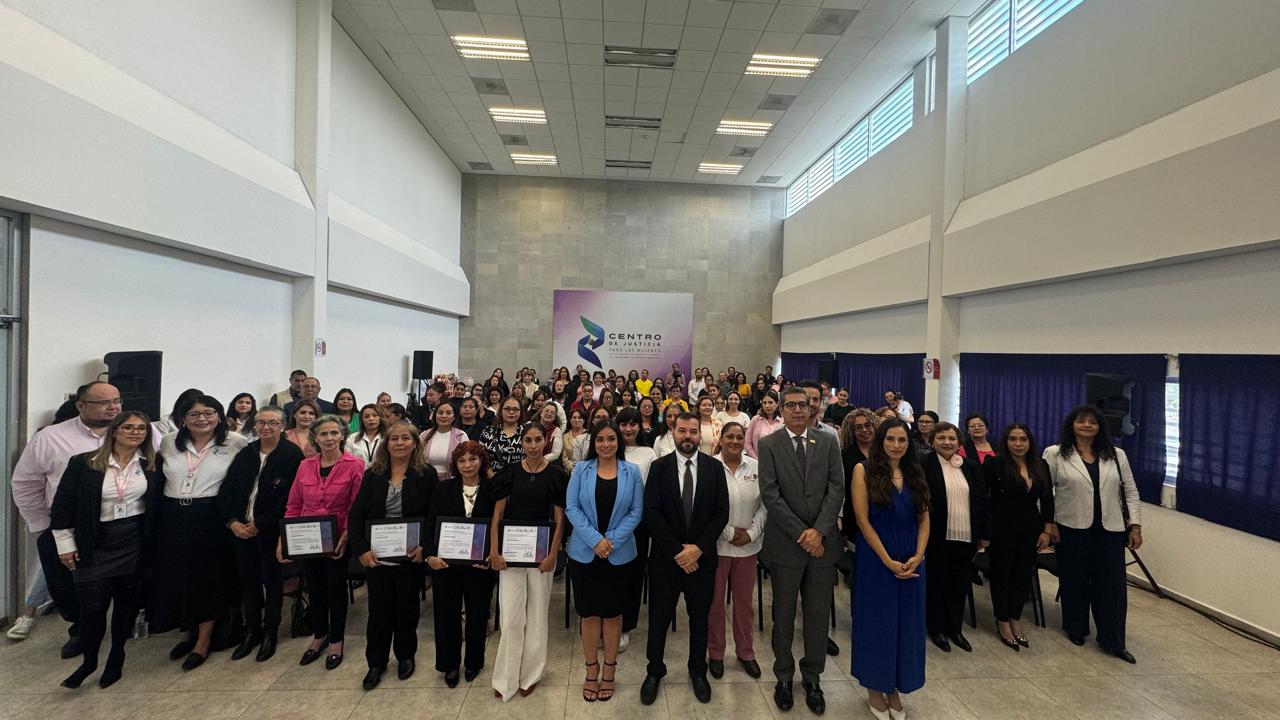 Apoyan e impulsan el emprendimiento de mujeres usuarias del Centro de Justicia