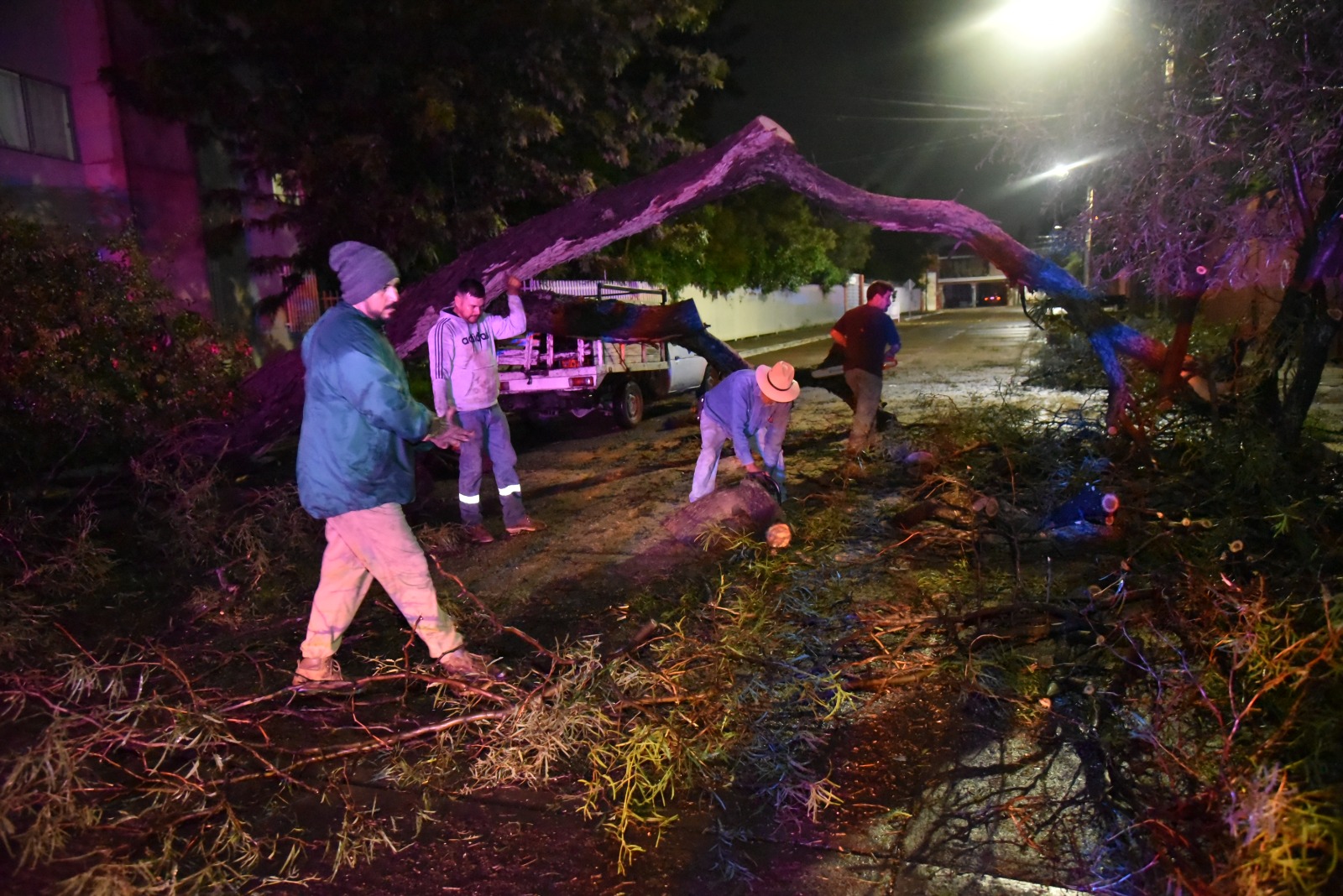 Intensifica municipio ayuda en zonas afectadas por la lluvia de este sábado