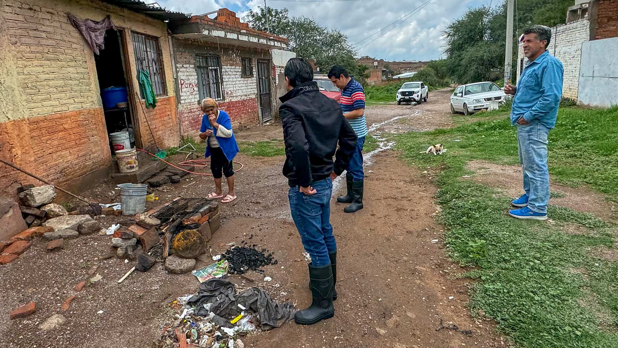 Continúa municipio brindando ayuda a familias afectadas por las intensas lluvias