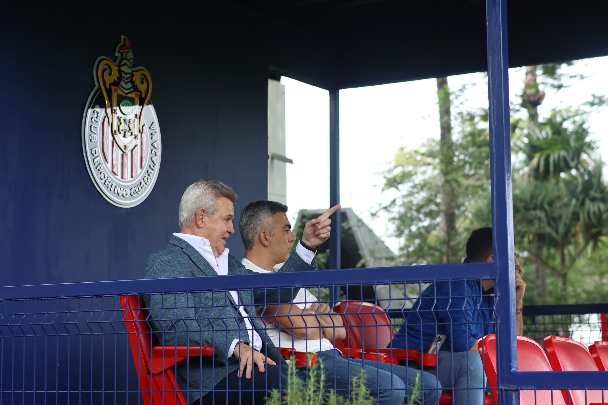 Javier Aguirre se estrena como técnico visitando a las Chivas; además se anunció un partido amistoso en el Akron