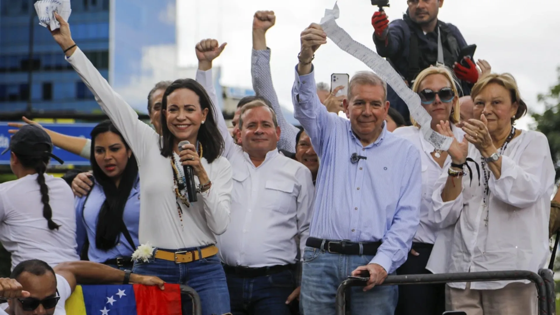 Machado llama a manifestarse el sábado en toda Venezuela contra resultado electoral