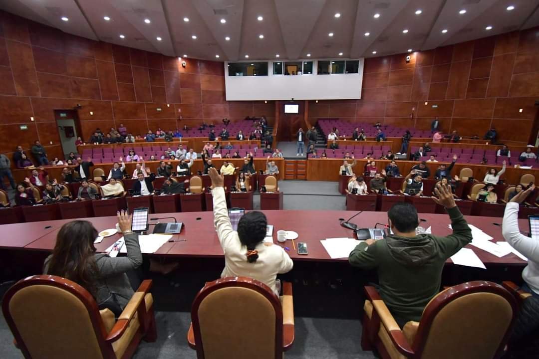Congreso de Oaxaca aprueba reforma judicial; discusión y votación duró minutos