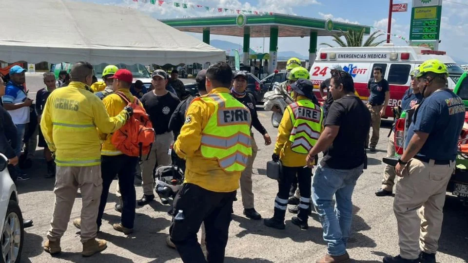 Abejas atacan a 32 excursionistas y paramédicos en un cerro de Zamora, Michoacán