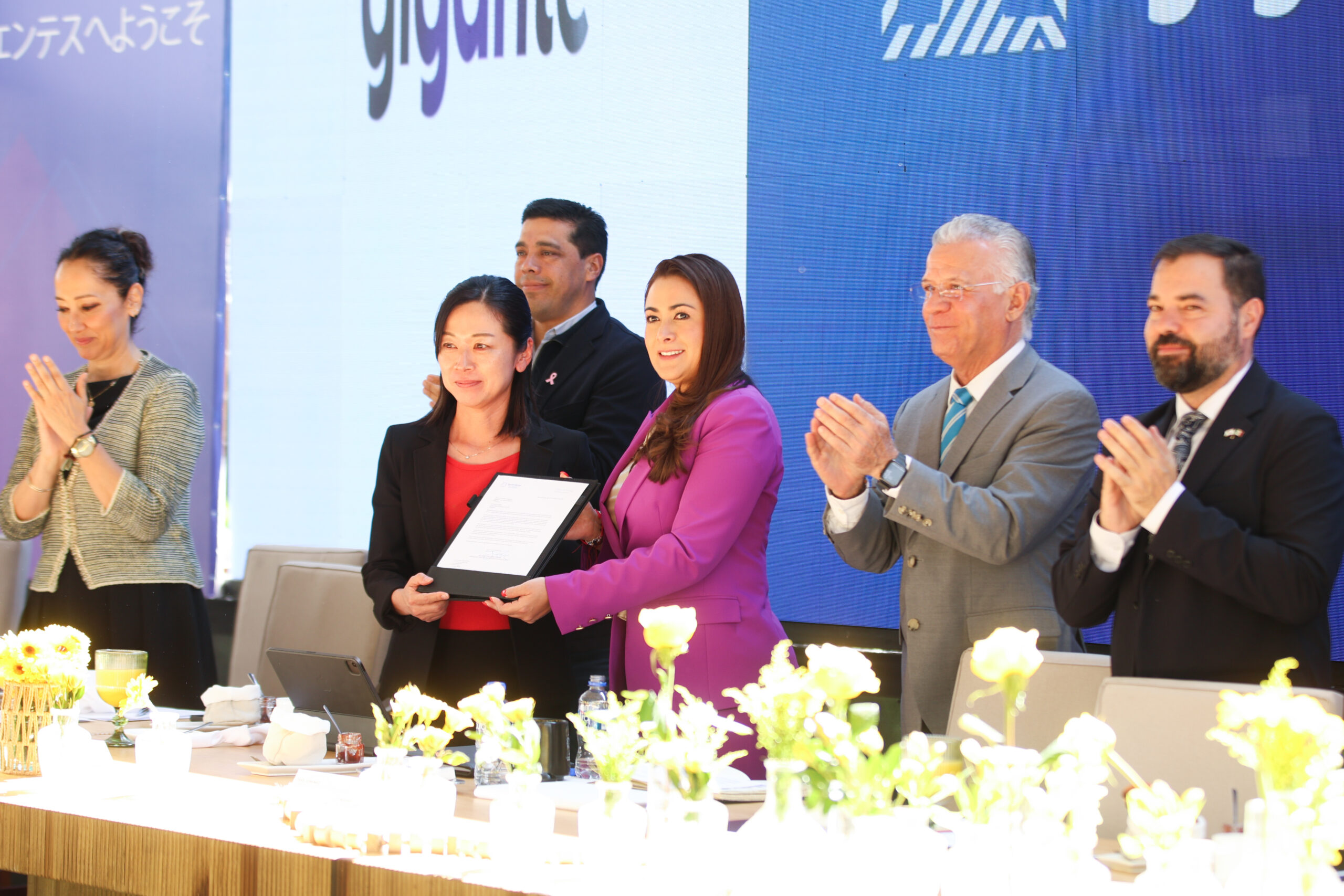 Tere Jiménez se reúne con empresarios y diplomáticos japoneses; reconoce su valiosa aportación al desarrollo económico de Aguascalientes