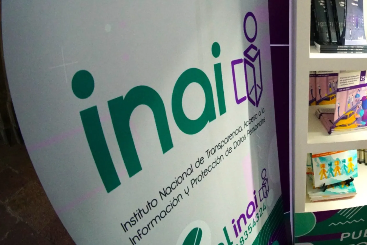 Segob dejó en claro a comisionados del INAI que desaparición órganos autónomos sigue adelante