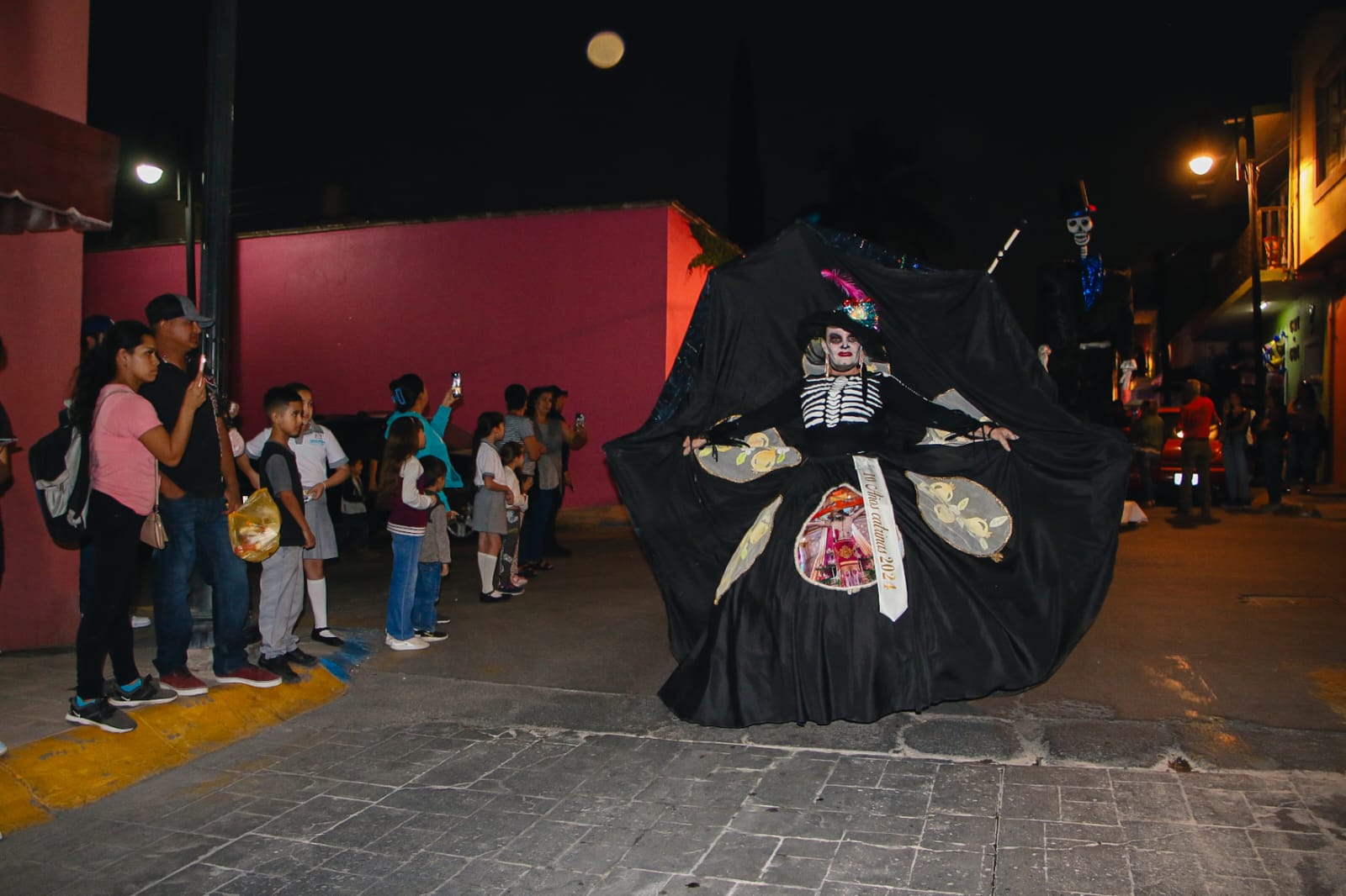 Caminata de Catrines y Catrinas en Calvillo