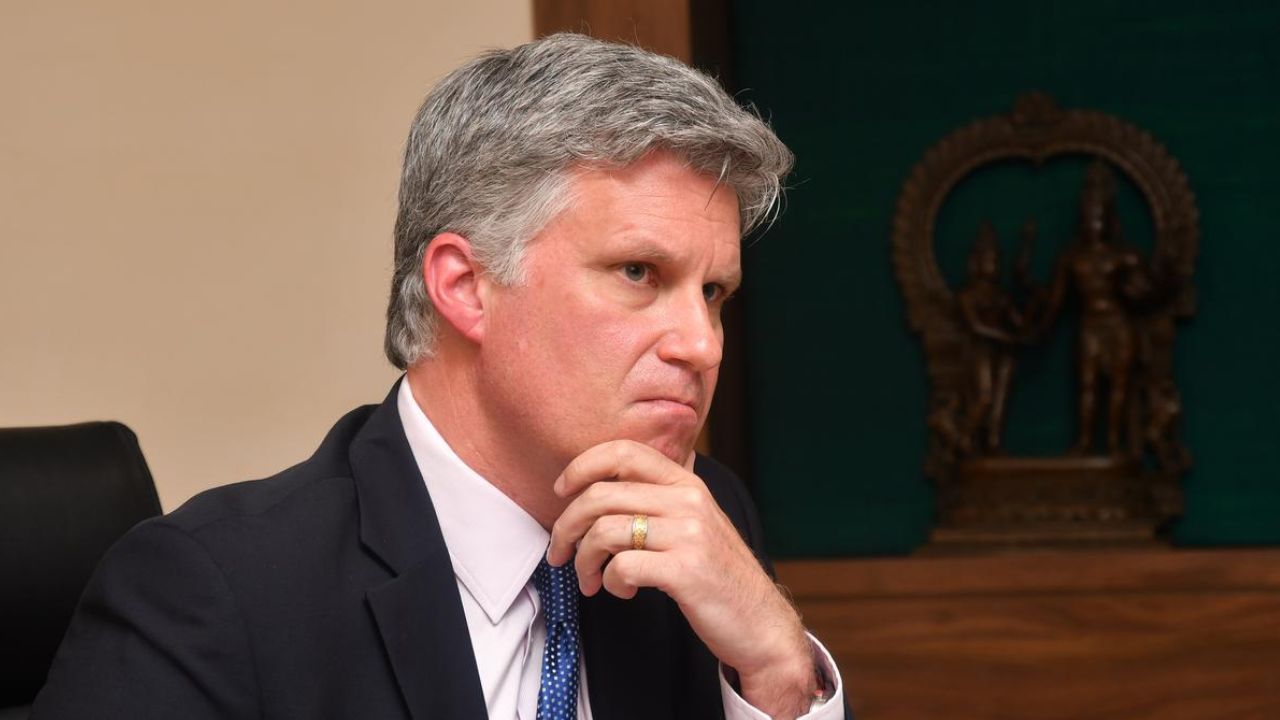 Designan a Cameron MacKay como nuevo embajador de Canadá en México