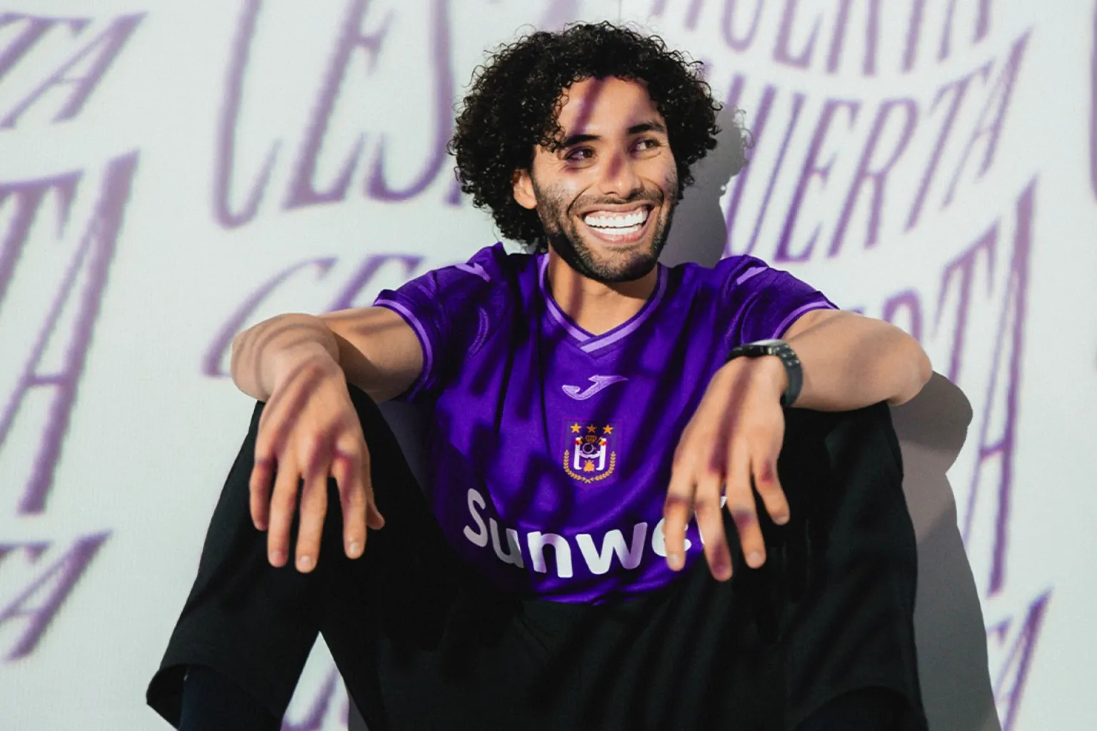Anderlecht anuncia al ‘Chino’ Huerta como su nuevo refuerzo