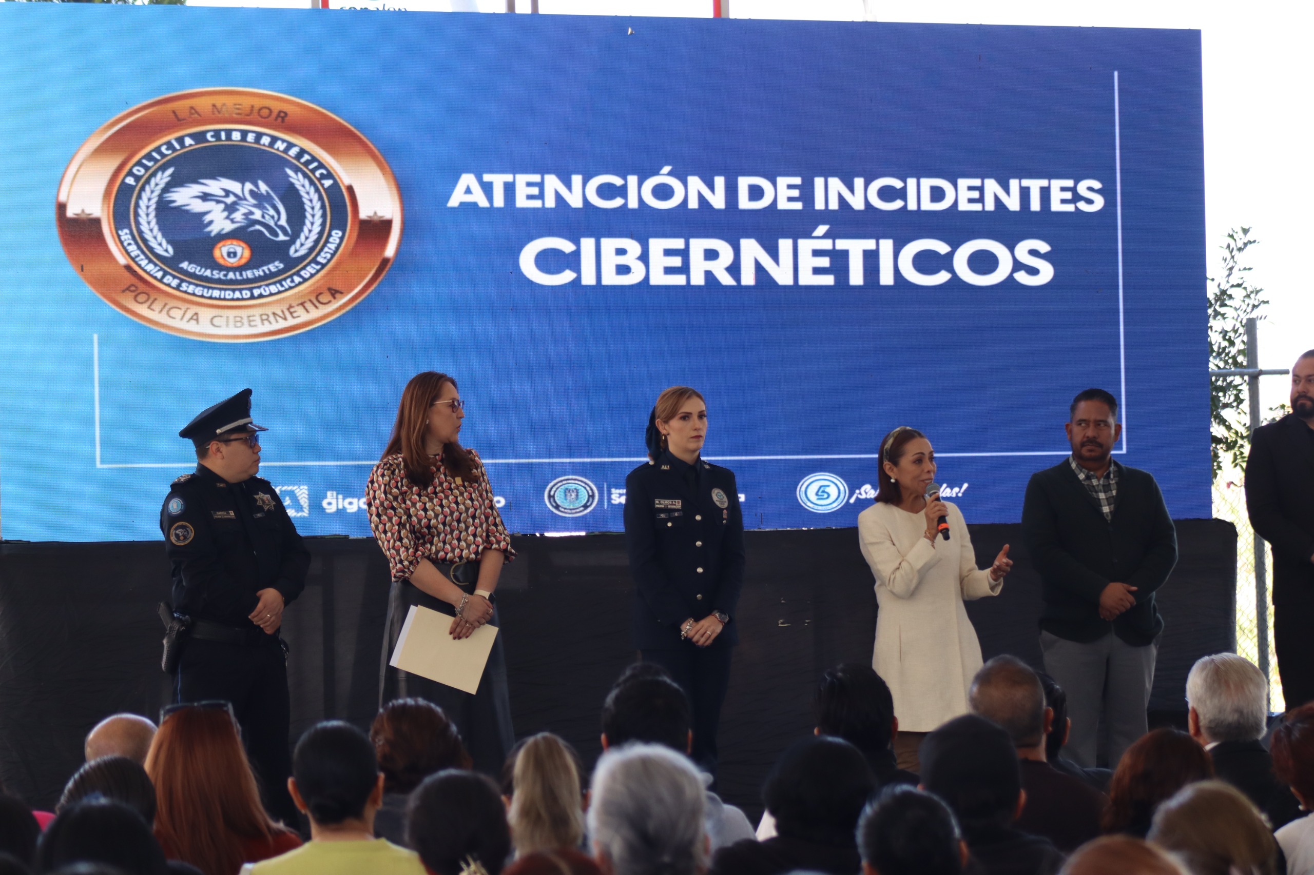 Fortalecen el programa “Escuela Cibersegura” que se implementa en planteles escolares de la entidad