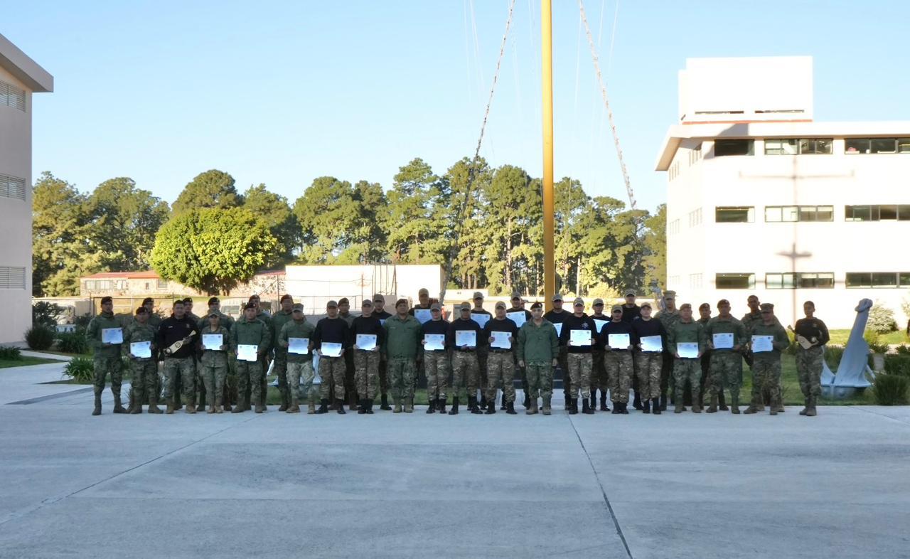 Integrantes del Grupo de Operaciones Especiales reciben certificación internacional