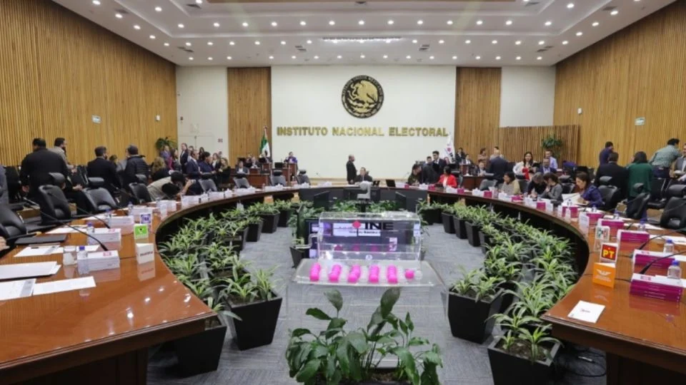 Renuncian 222 aspirantes a juzgadores ante el INE