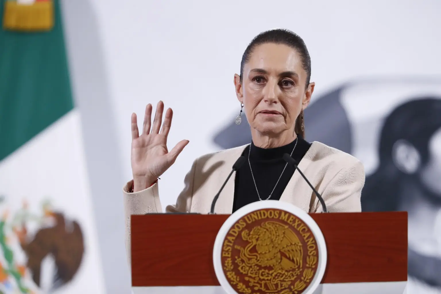 Sheinbaum defiende lucha anticorrupción pese a baja calificación en índice internacional