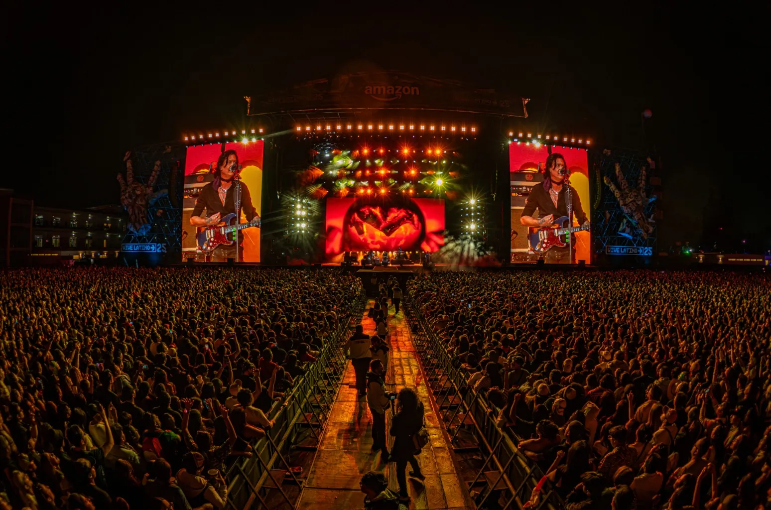Vive Latino celebra su 25 aniversario con una emotiva noche junto a Caifanes y Los Ángeles Azules