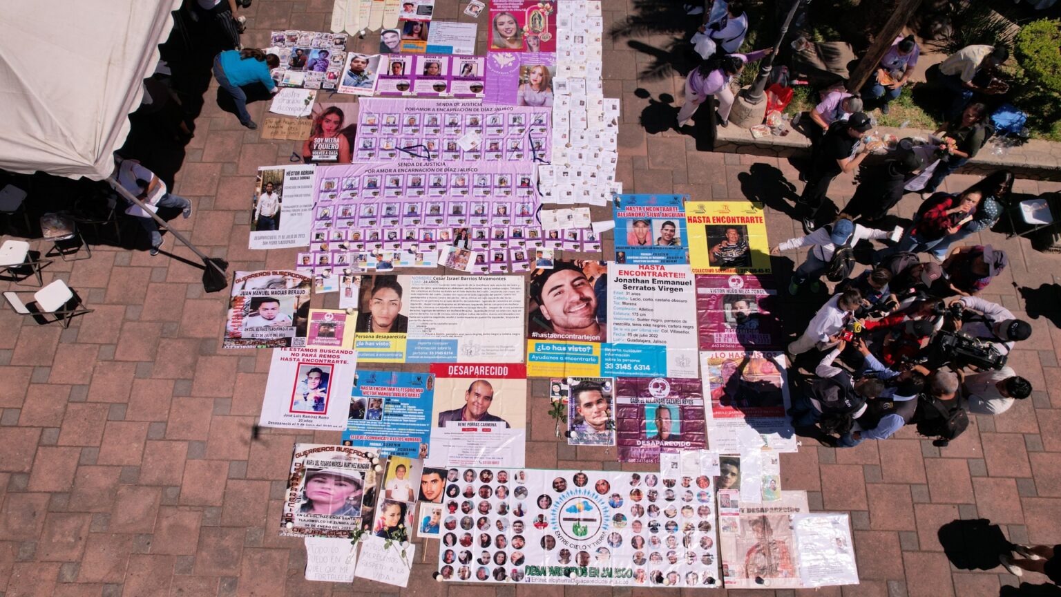Colectivos de búsqueda denuncian exclusión en investigaciones sobre crematorios clandestinos en Teuchitlán, Jalisco