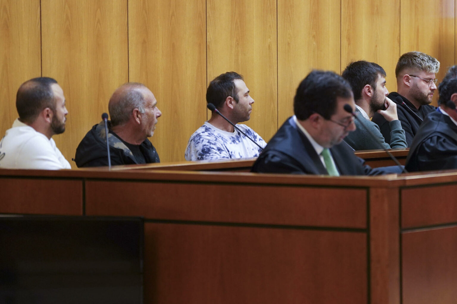 Condenan a prisión a cinco acusados por insultos racistas contra Vinícius Jr.