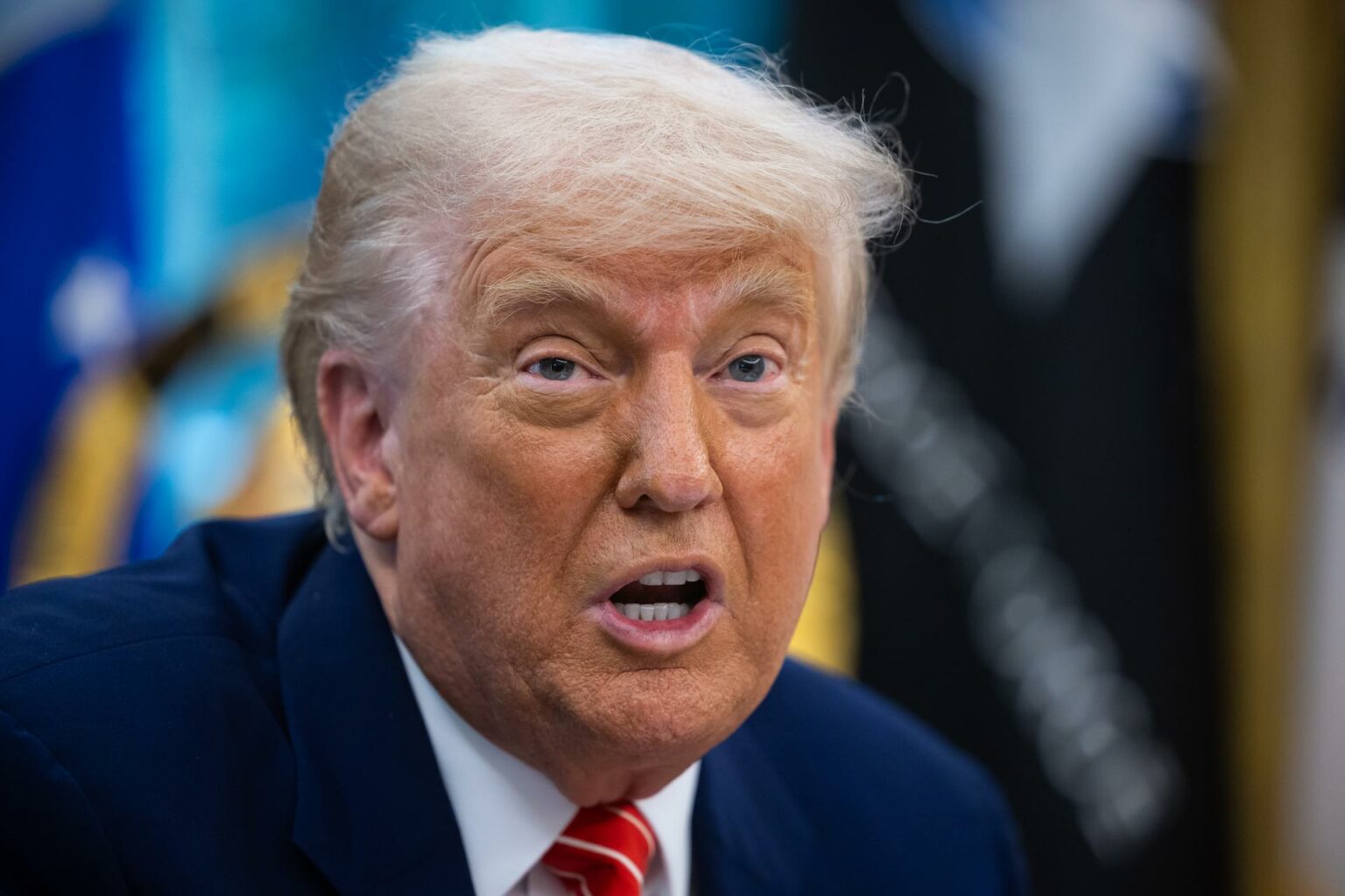 Trump propone subir aranceles al acero: “Estados Unidos está siendo saqueado”