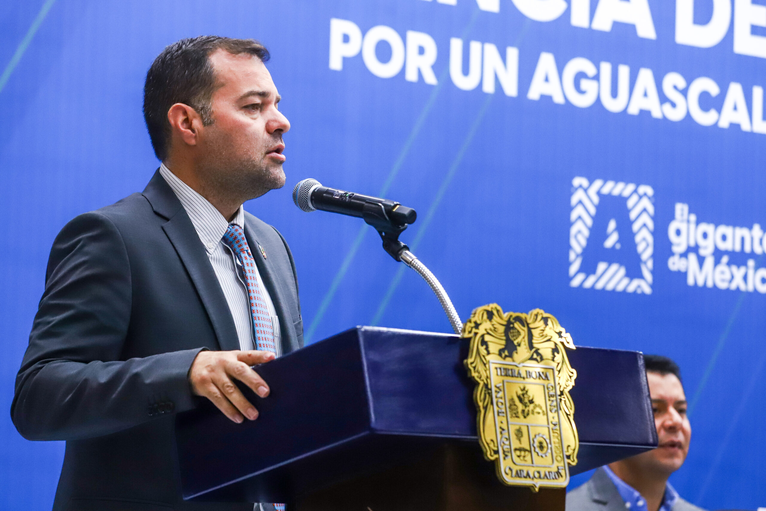 Invitan a empresarios locales a inscribirse en padrón para exportar sus productos a Canadá