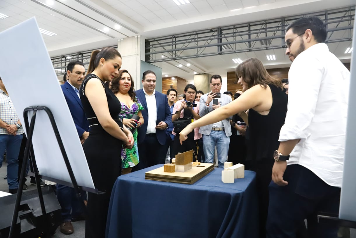Estudiantes presentan propuestas de vivienda social, sus innovaciones serán modelo para futuros proyectos