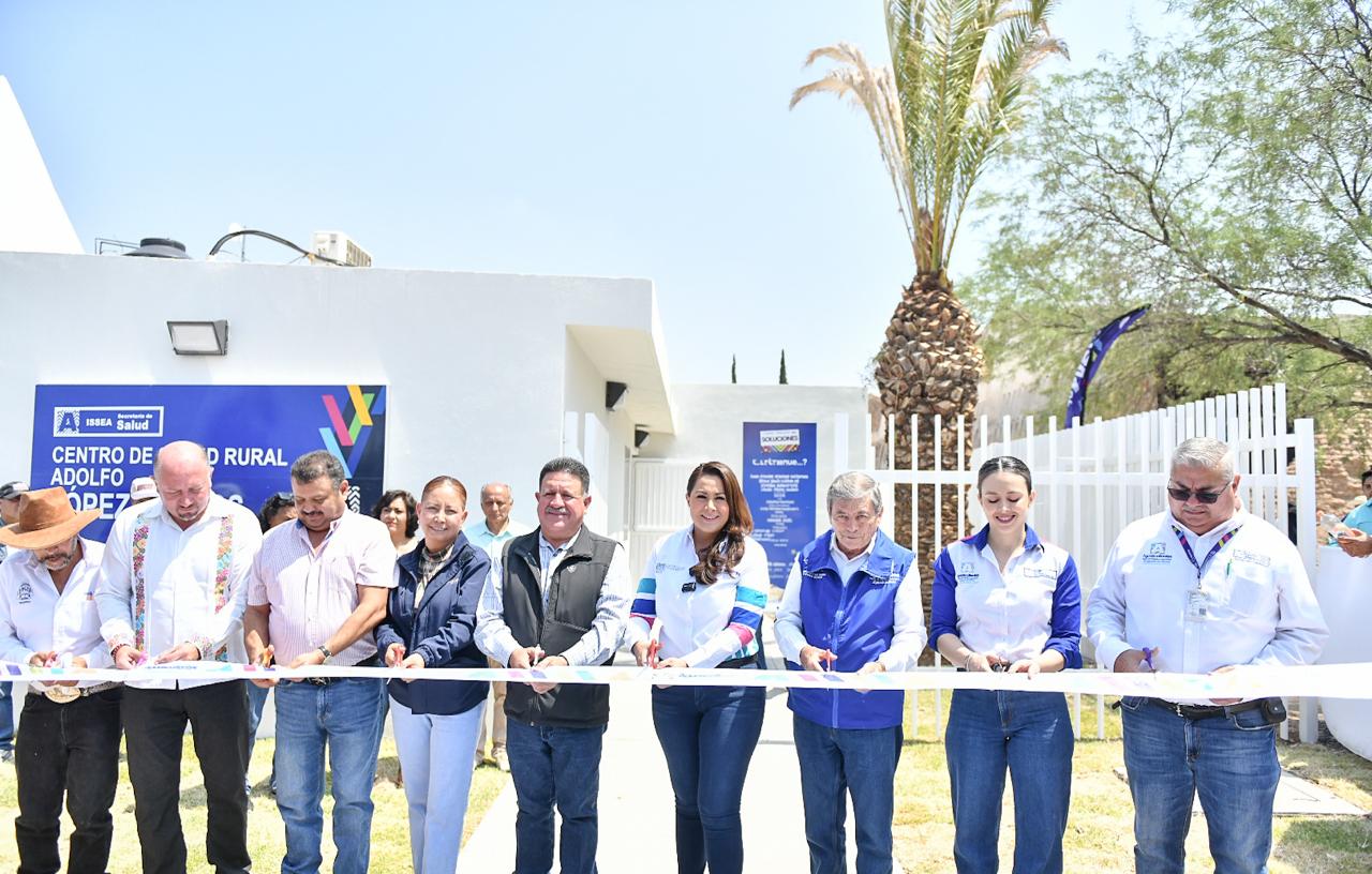 Tere Jiménez entrega obras de rehabilitación en el centro de salud de Adolfo López Mateos en Asientos