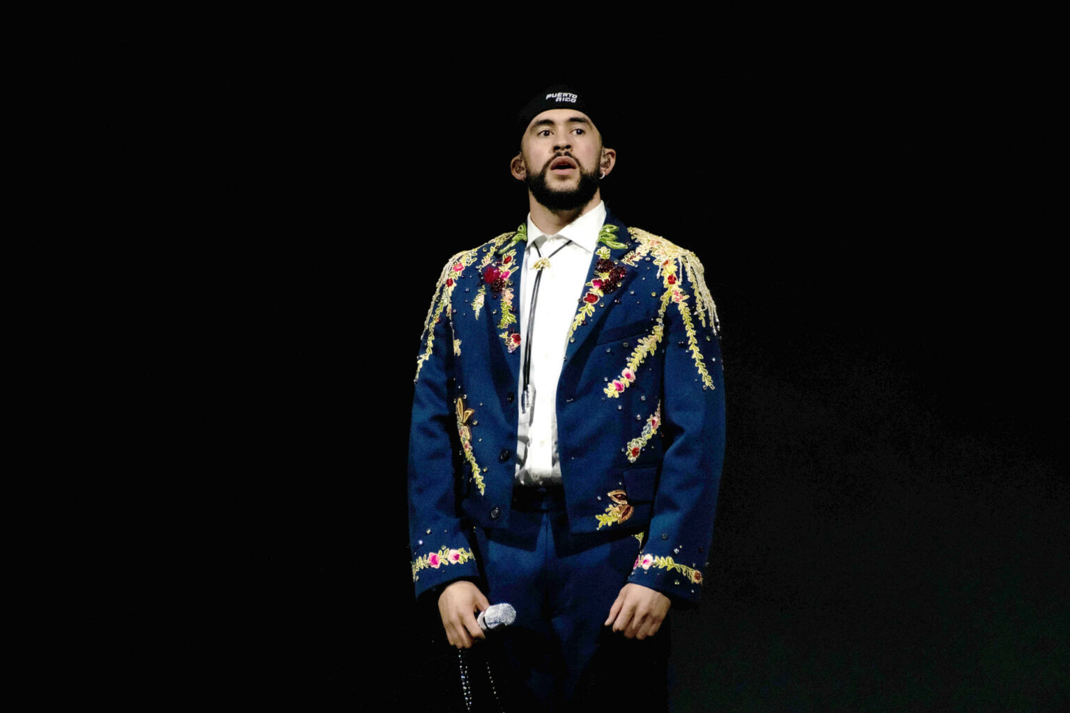 Bad Bunny regresa al cine con thriller criminal ‘Caught Stealing’