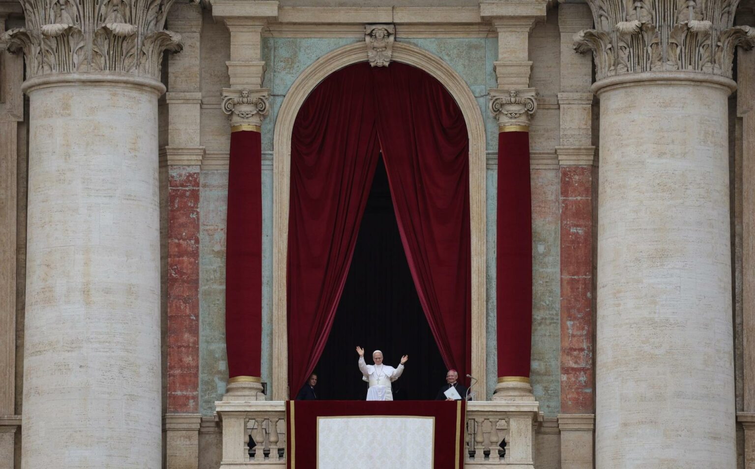 El mundo asiste al inicio de la era de León XIV