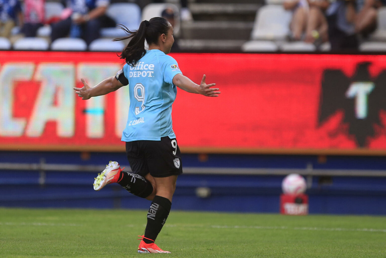 Charlyn Corral regresa a la Selección Mexicana Femenil para enfrentar a Uruguay