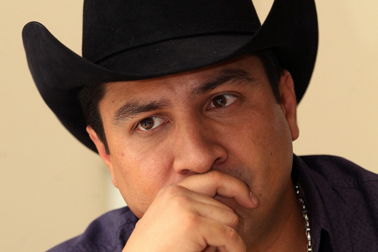 EE.UU. cancela visa de trabajo a Julión Álvarez y suspende concierto en Texas