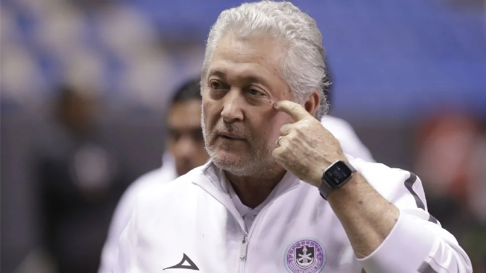 Mazatlán FC Destituye a Víctor Manuel Vucetich como Entrenador