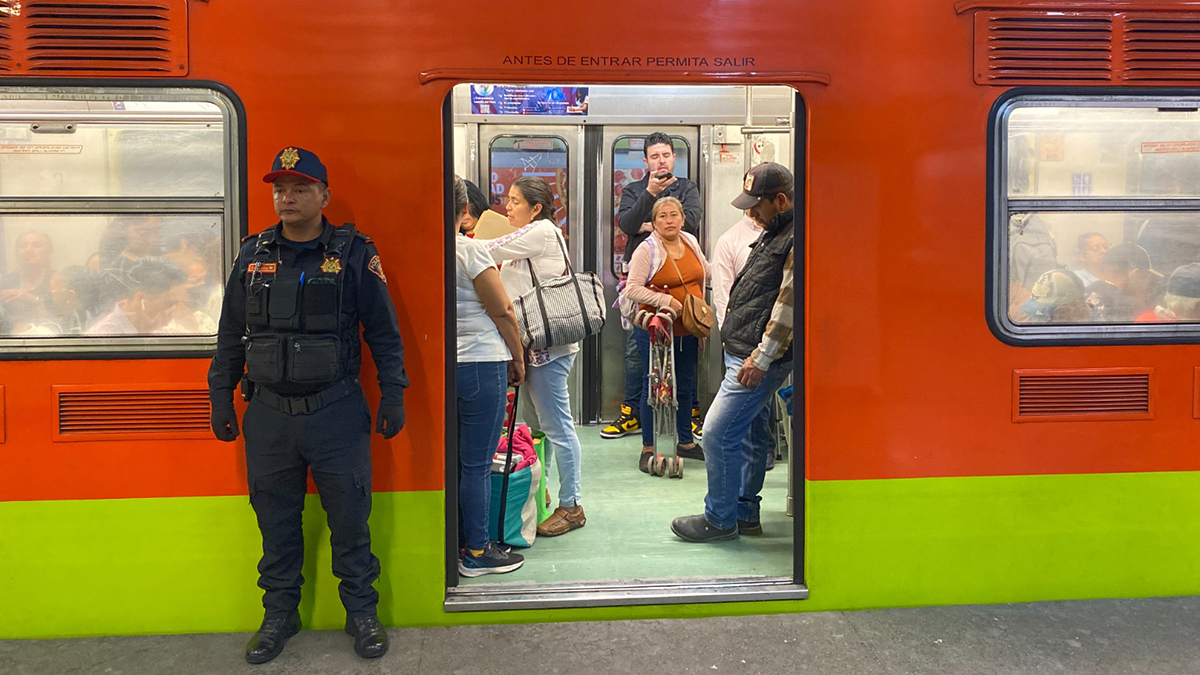 CDMX penaliza los ‘pinchazos’ en transporte público con hasta 5 años de cárcel