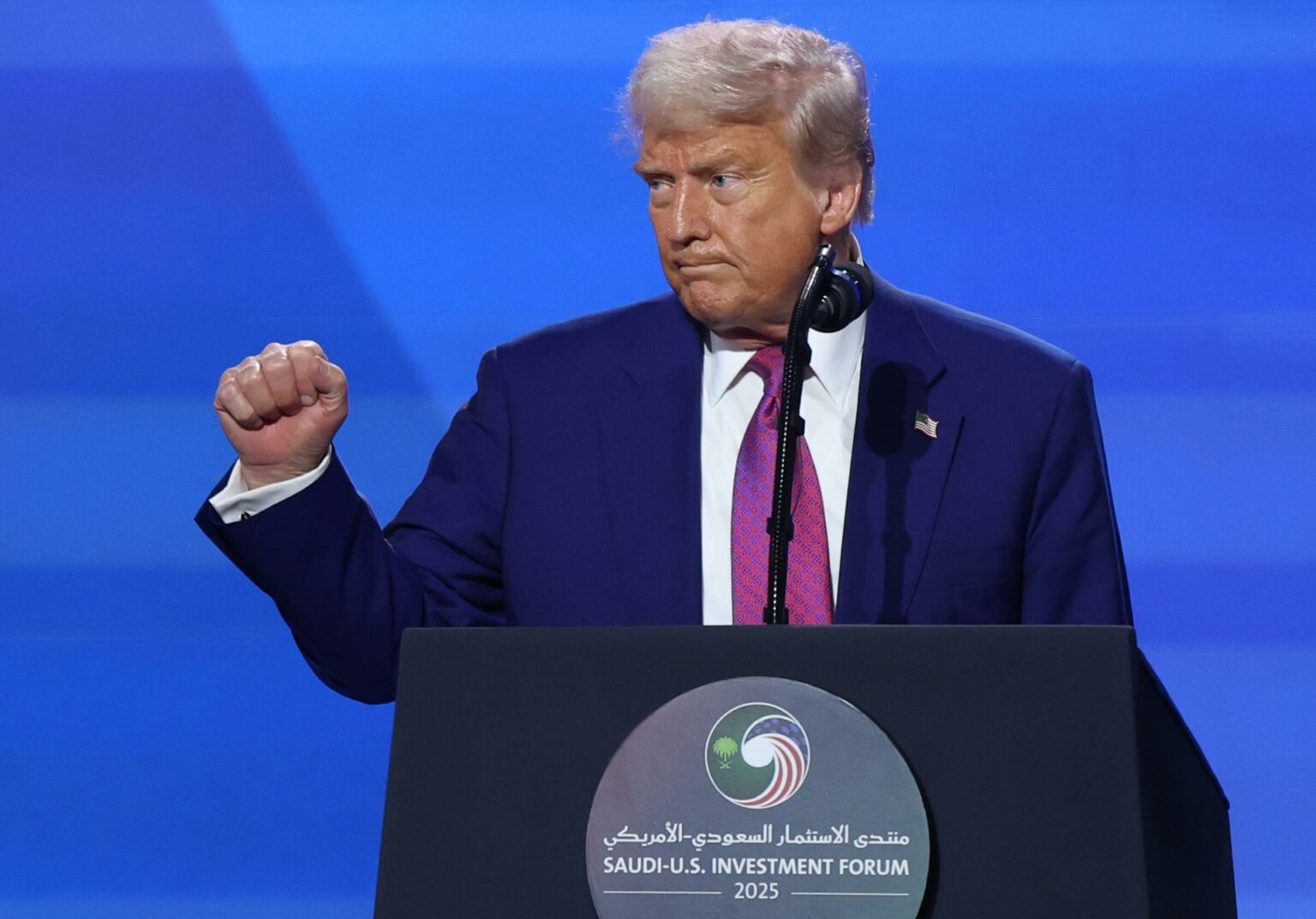 Trump anuncia levantamiento de sanciones a Siria para impulsar la paz