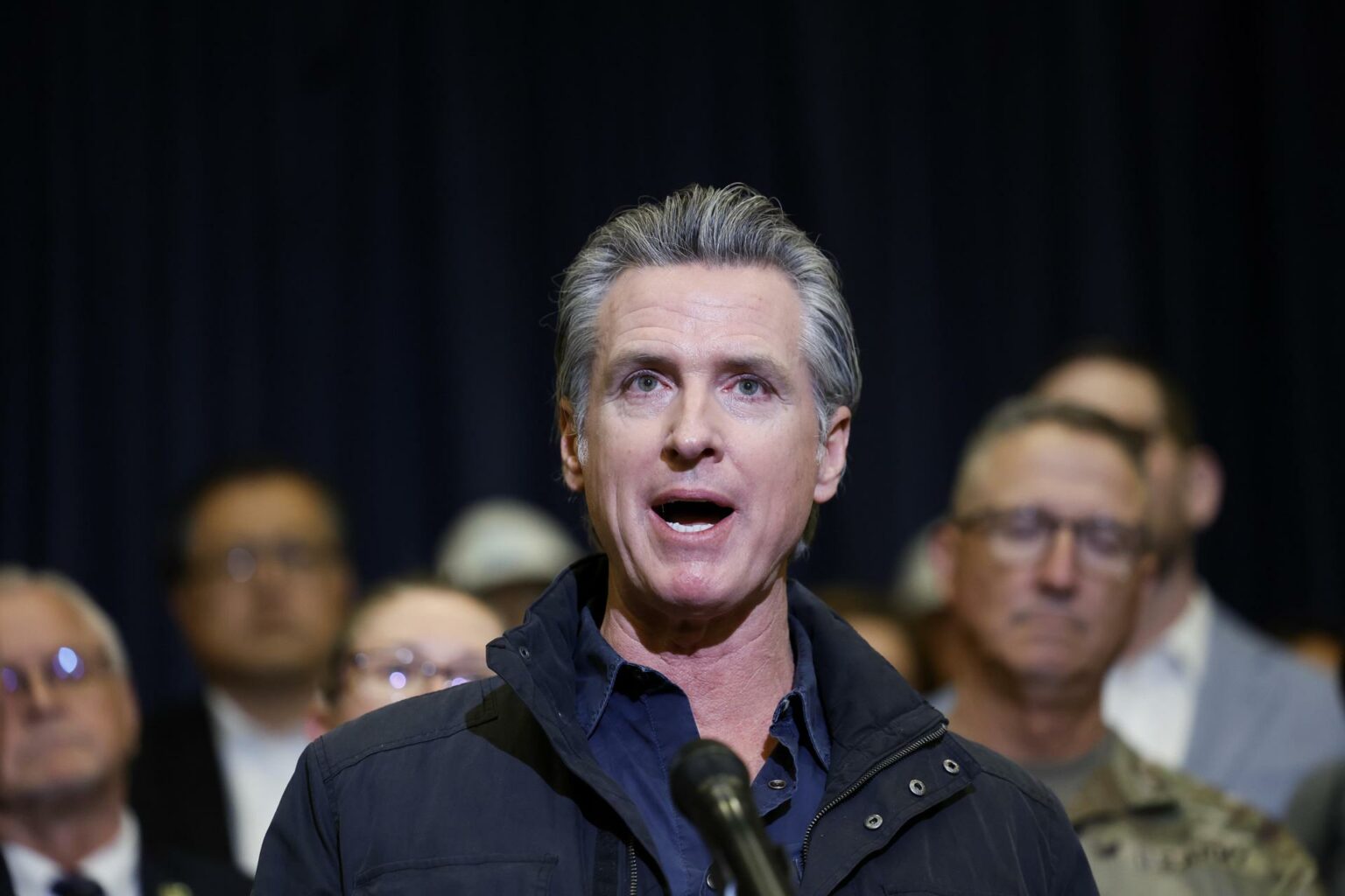 “Zar de la frontera” amenaza con arresto a autoridades de California