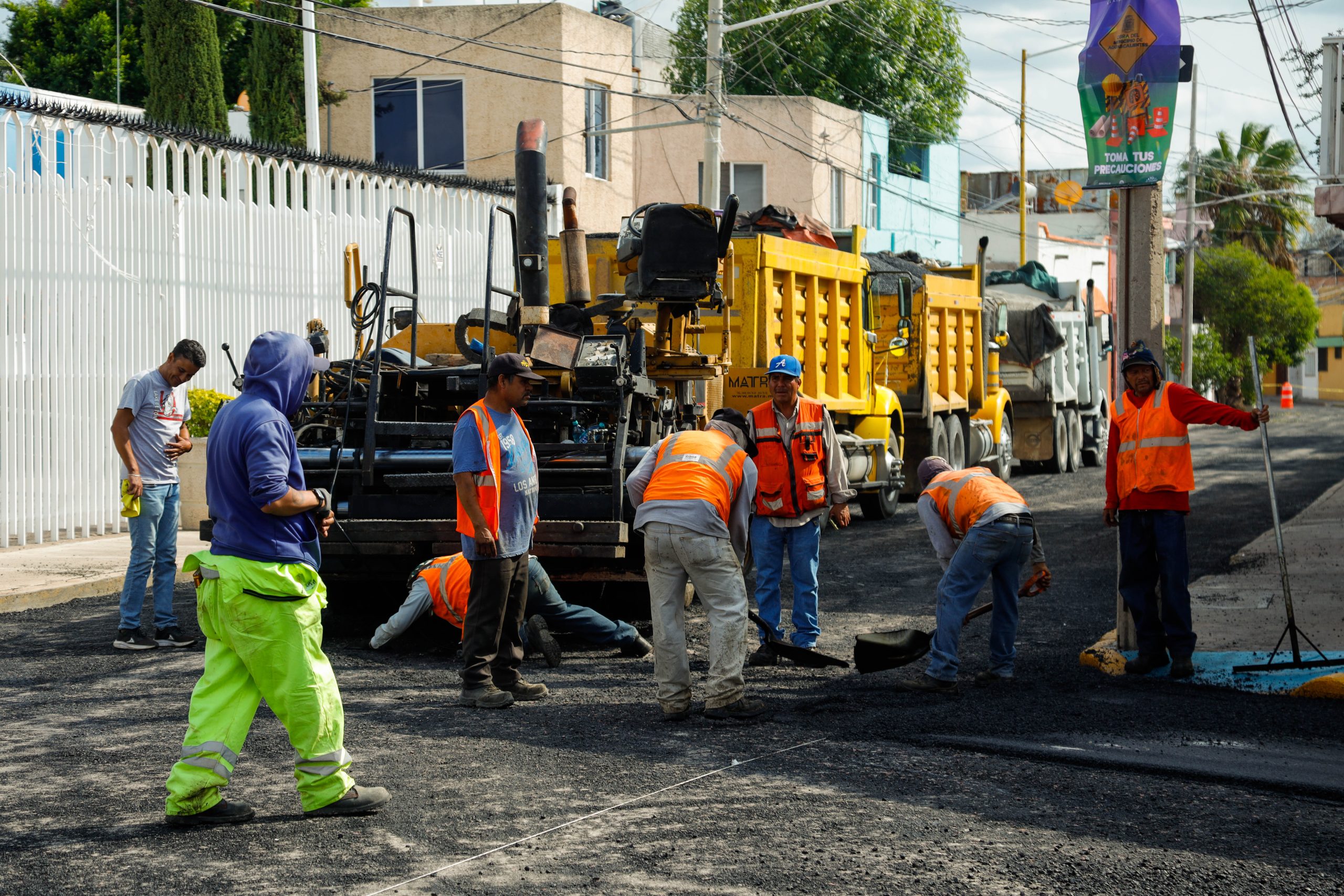Arranca rehabilitación de la calle Prol. San Miguel en la colonia El Llanito