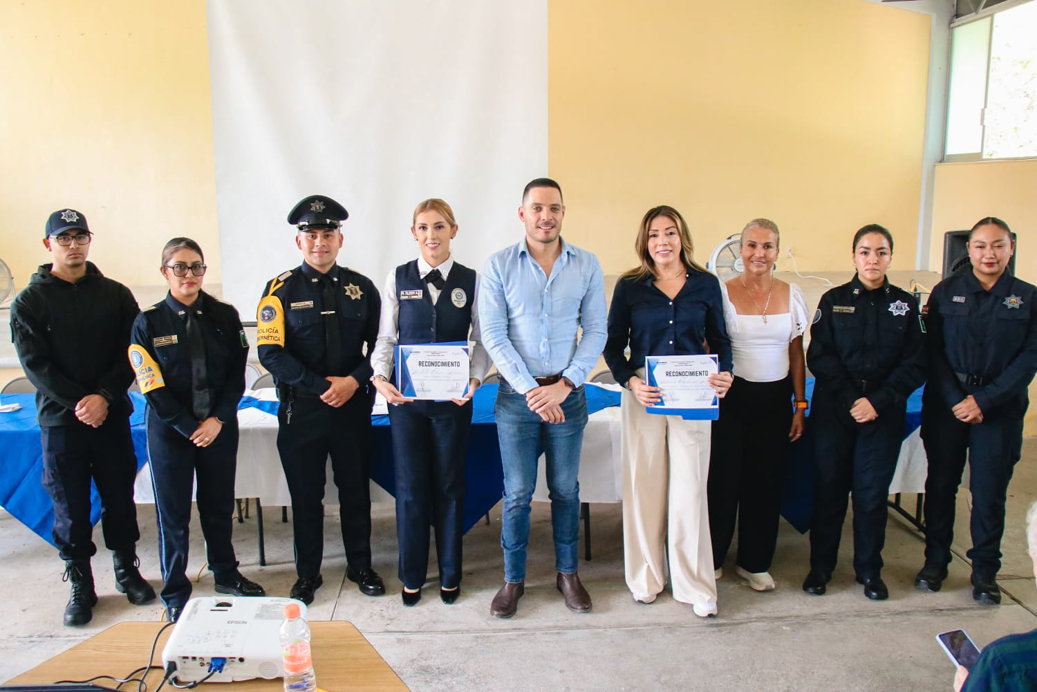 Llevan ‘Escuela Cibersegura’ a Calvillo