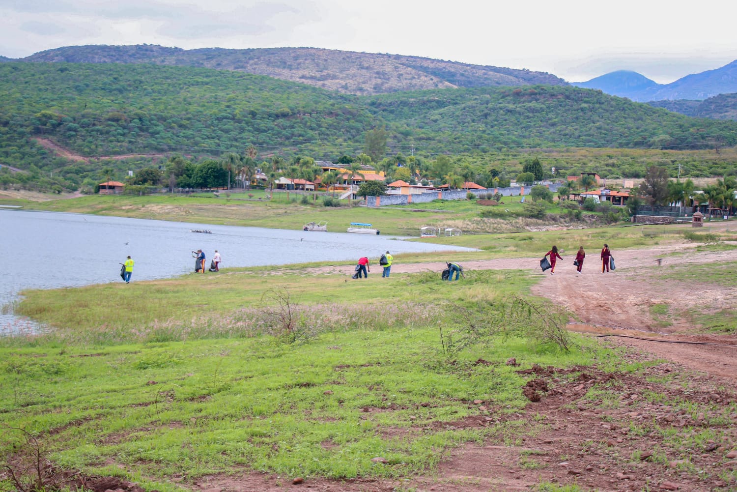 Llevan jornada de limpieza a la presa de Malpaso en Calvillo