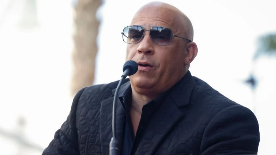 Desestiman cargos por discriminación laboral contra Vin Diesel; sigue acusación de agresión sexual