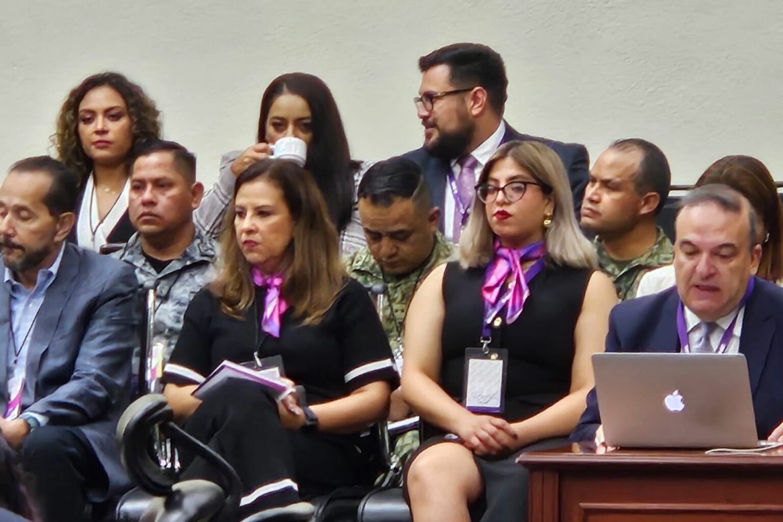 Presencia Militar en el INE: Sheinbaum Aclara Invitación de Taddei