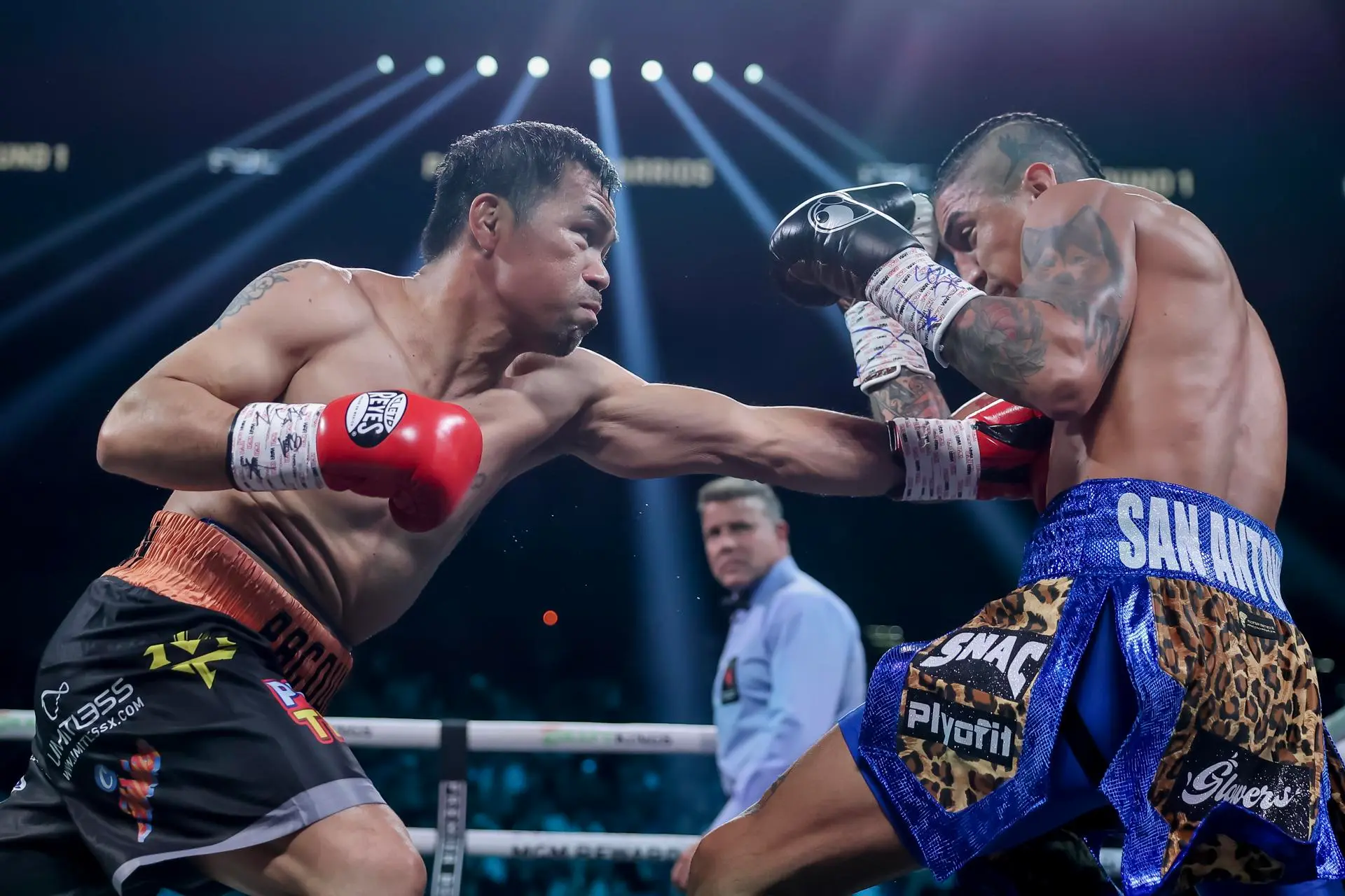 Pacquiao sale del retiro sin poder vencer a Barrios