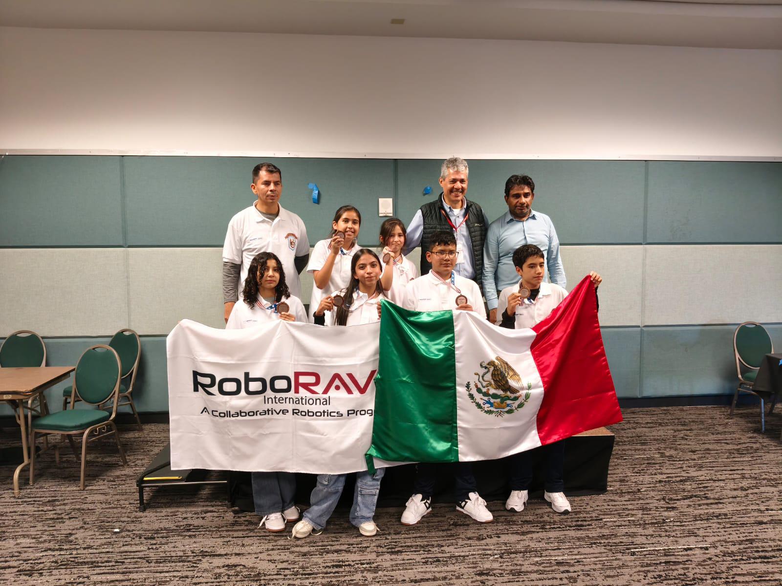Estudiantes de Aguascalientes ganan tercer lugar en competencia internacional de róbotica en Silicon Valley