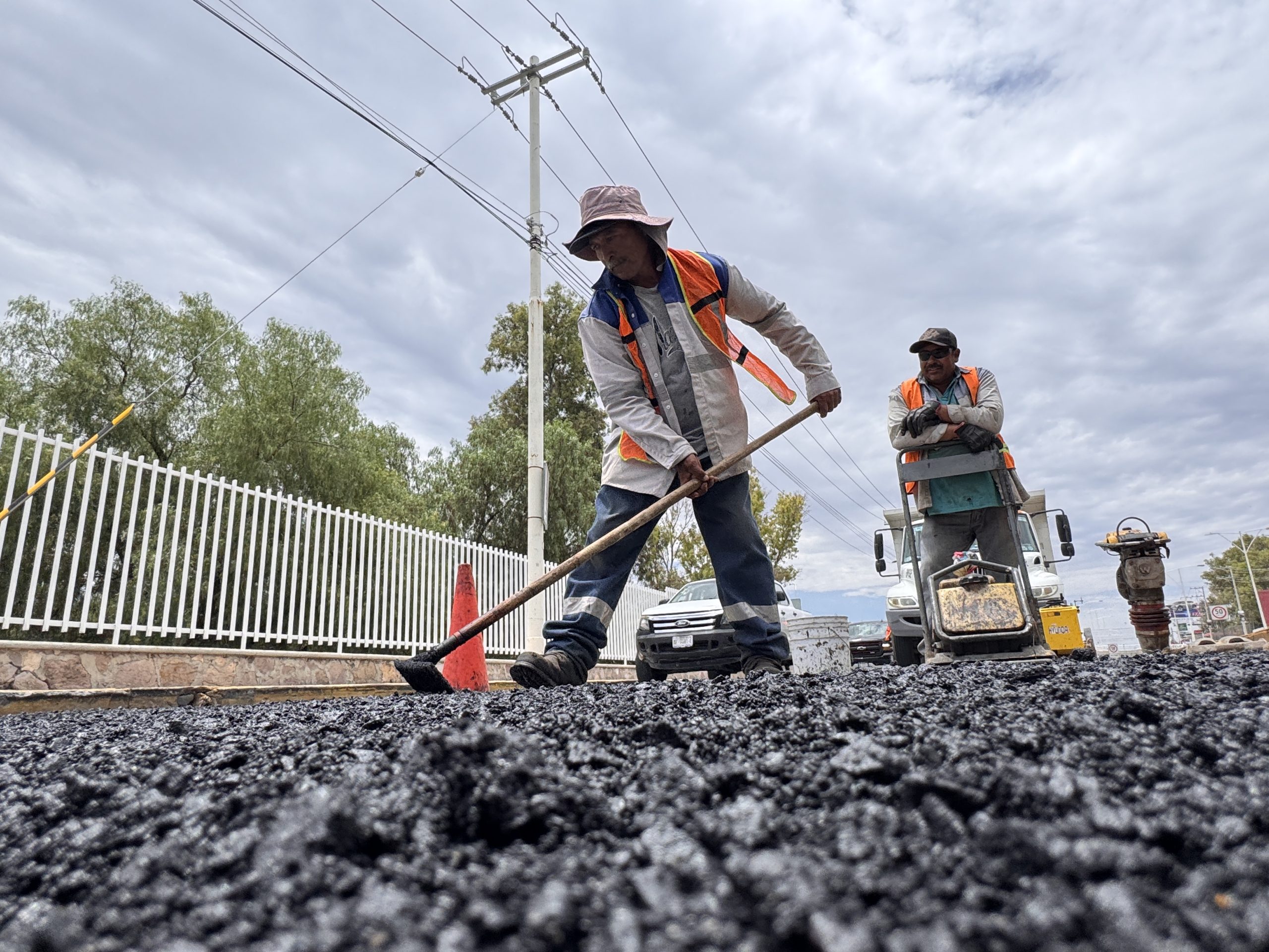 Intensifica municipio bacheo por temporada de lluvias
