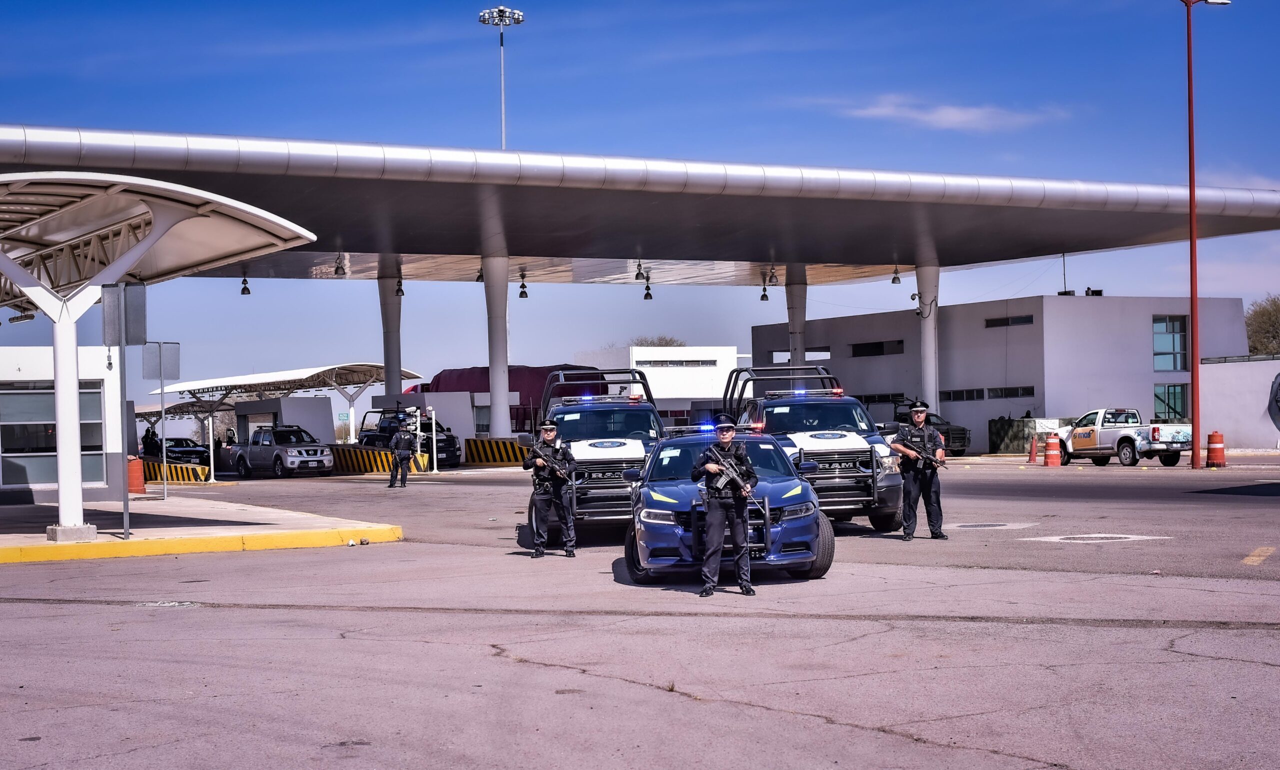 Puertas de seguridad refuerzan blindaje en accesos al estado