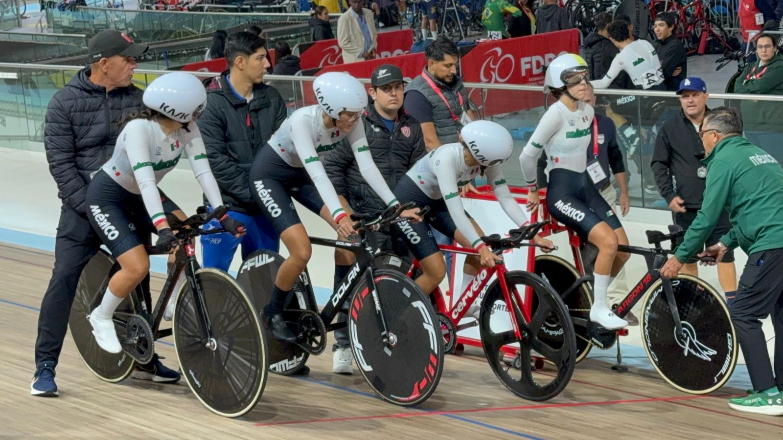 Ciclista hidrocálida se coloca entre las mejores en competencia internacional en Perú